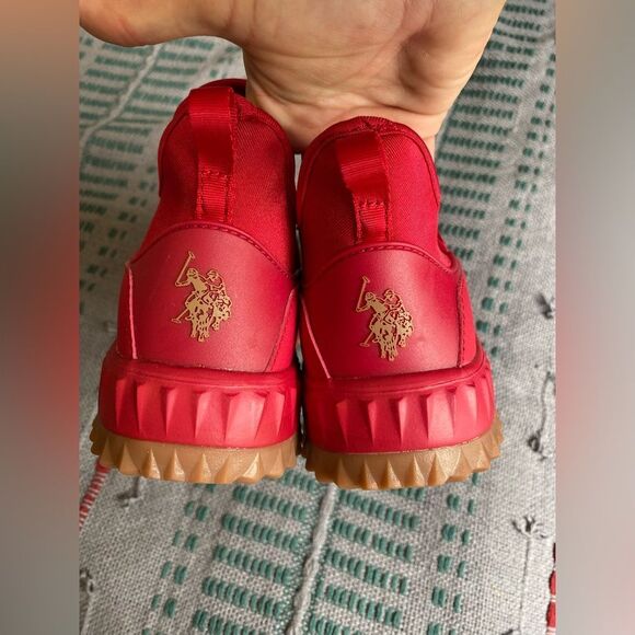 U.S. POLO ASSN., Red High Tops w/o Laces, Size 7.5 - Picture 3 of 6